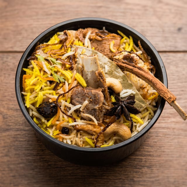 Chicken Dum Biryani Bucket.